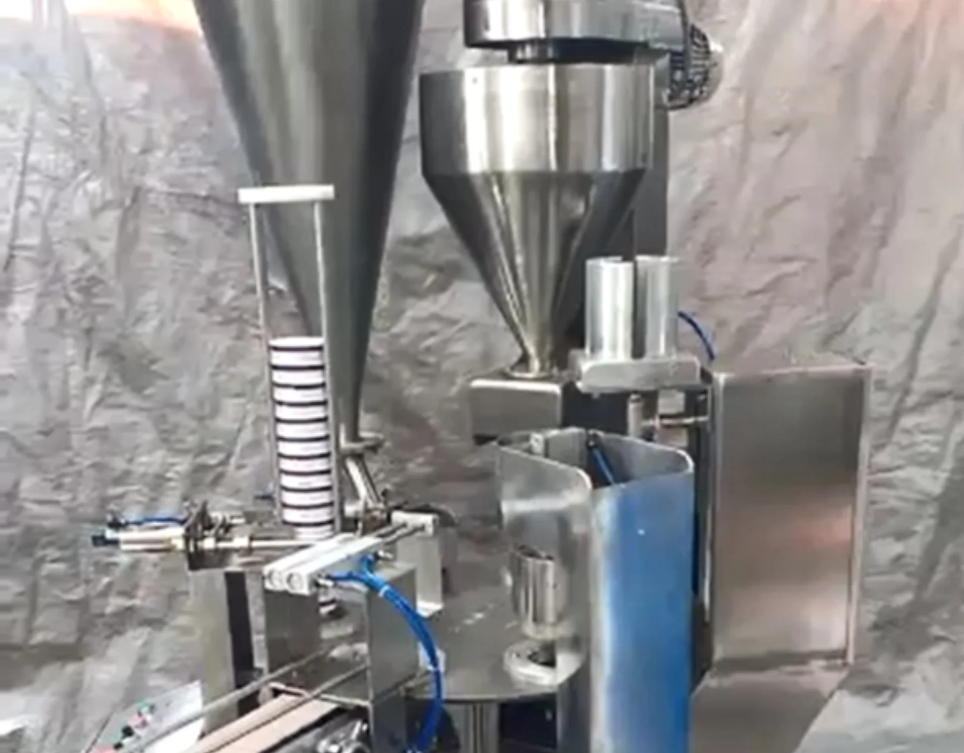 Diseño, Fabricación y Automatización de Máquina Envasadora