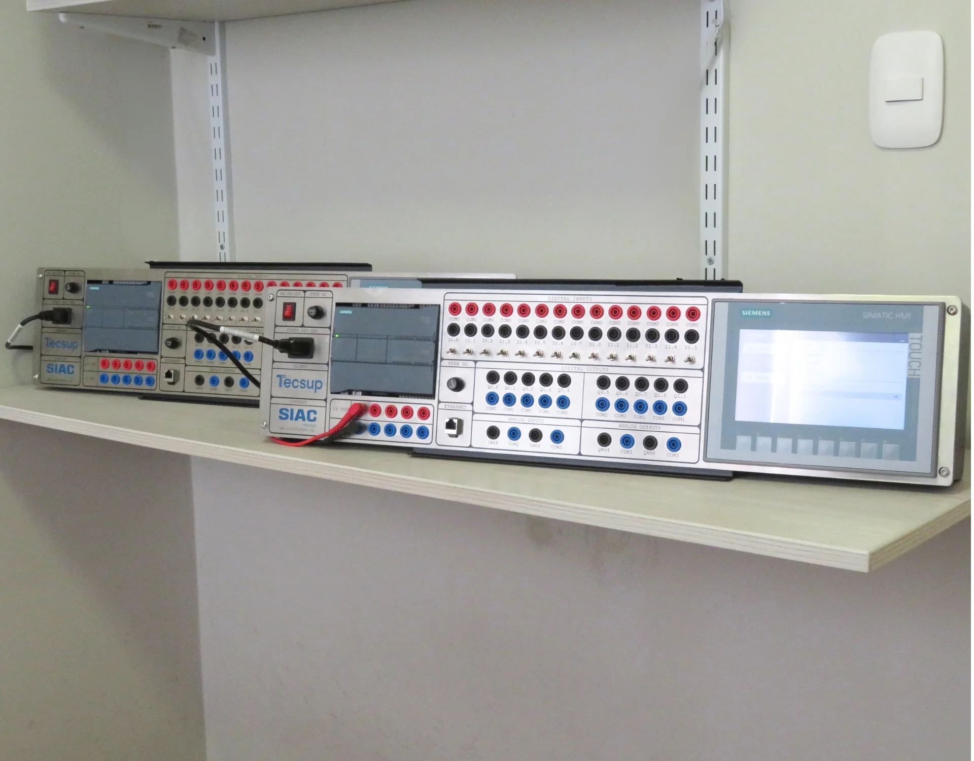 Banco de pruebas plc para Tecsup