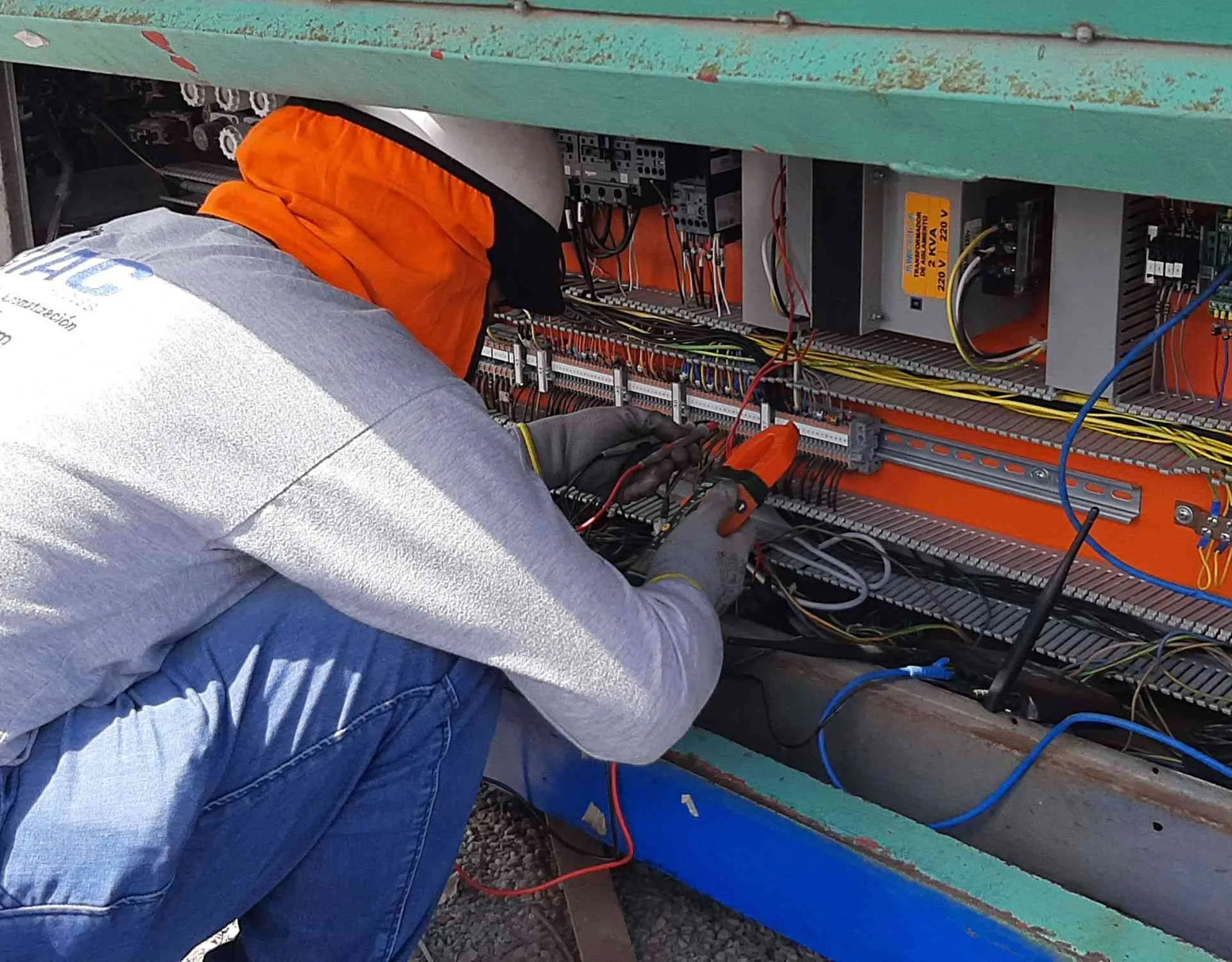 empresa de automatización industrial en lima - automatizacion en juegos mecanicos