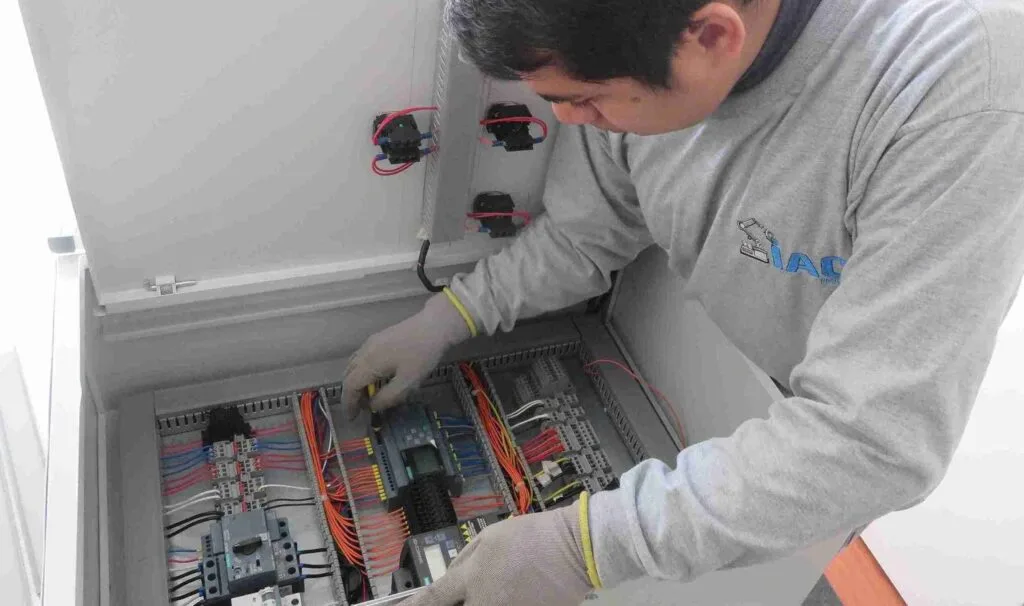 Beneficios de la Programación PLC