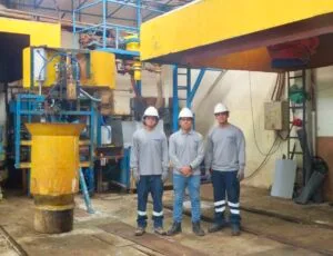 Sistema automatizado de dosificación y mezcla de químicos en la industria manufacturera