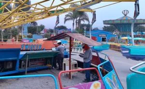 Automatización de juego mecánico Twister para un parque de atracciones