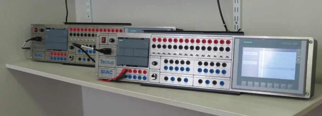 Fabricación de módulos de entrenamiento plc